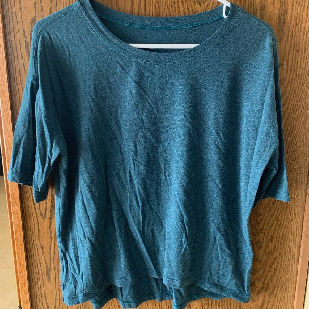 Lululemon T-Shirt